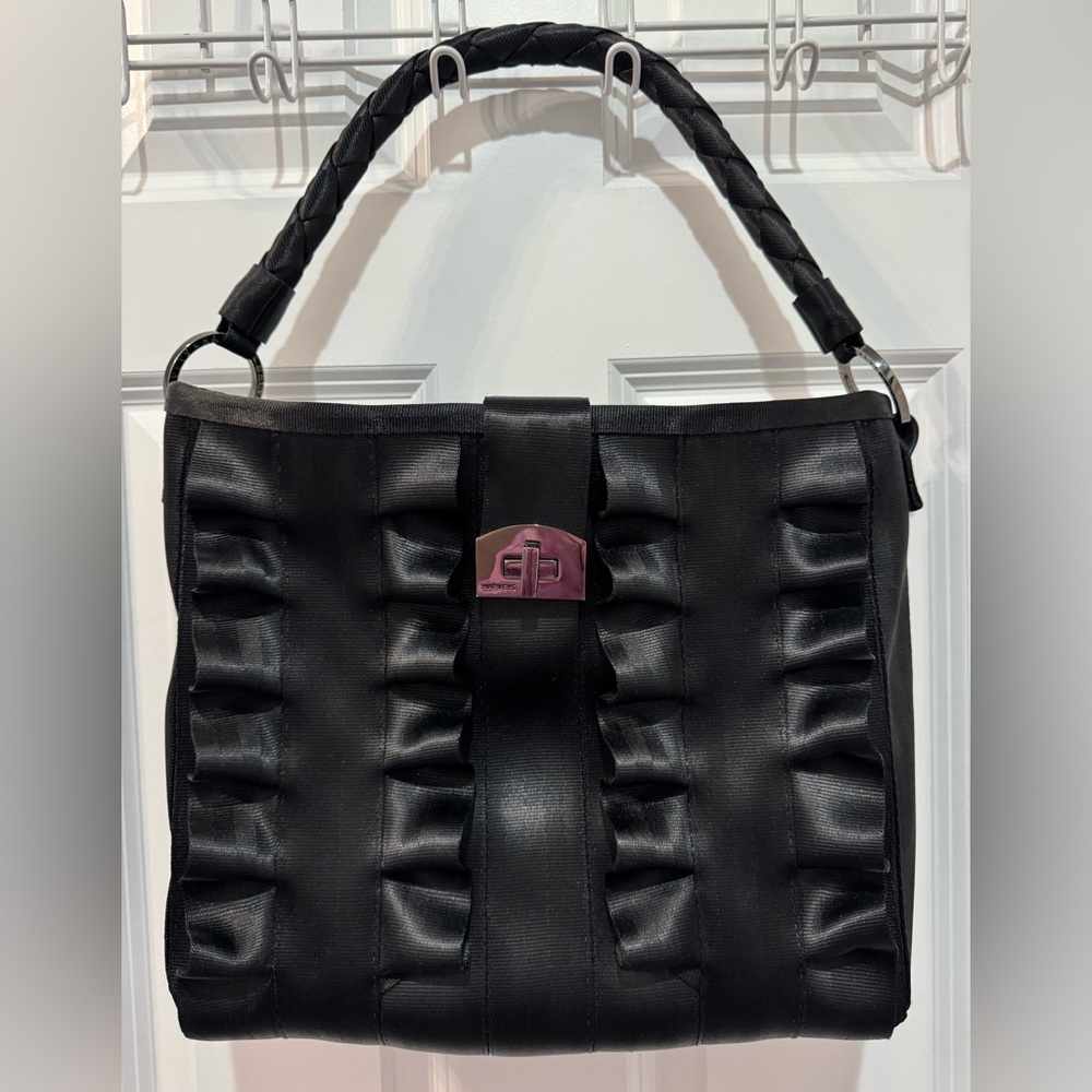 Harveys Seatbelt Bag Lola Ruffle Hobo - EUC